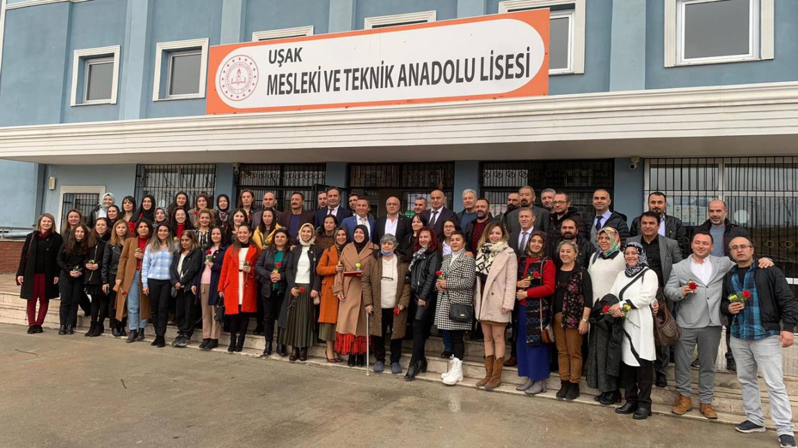 24 Kasım Öğretmenler Günü Programı Uşak Mesleki ve Teknik Anadolu Lisesi